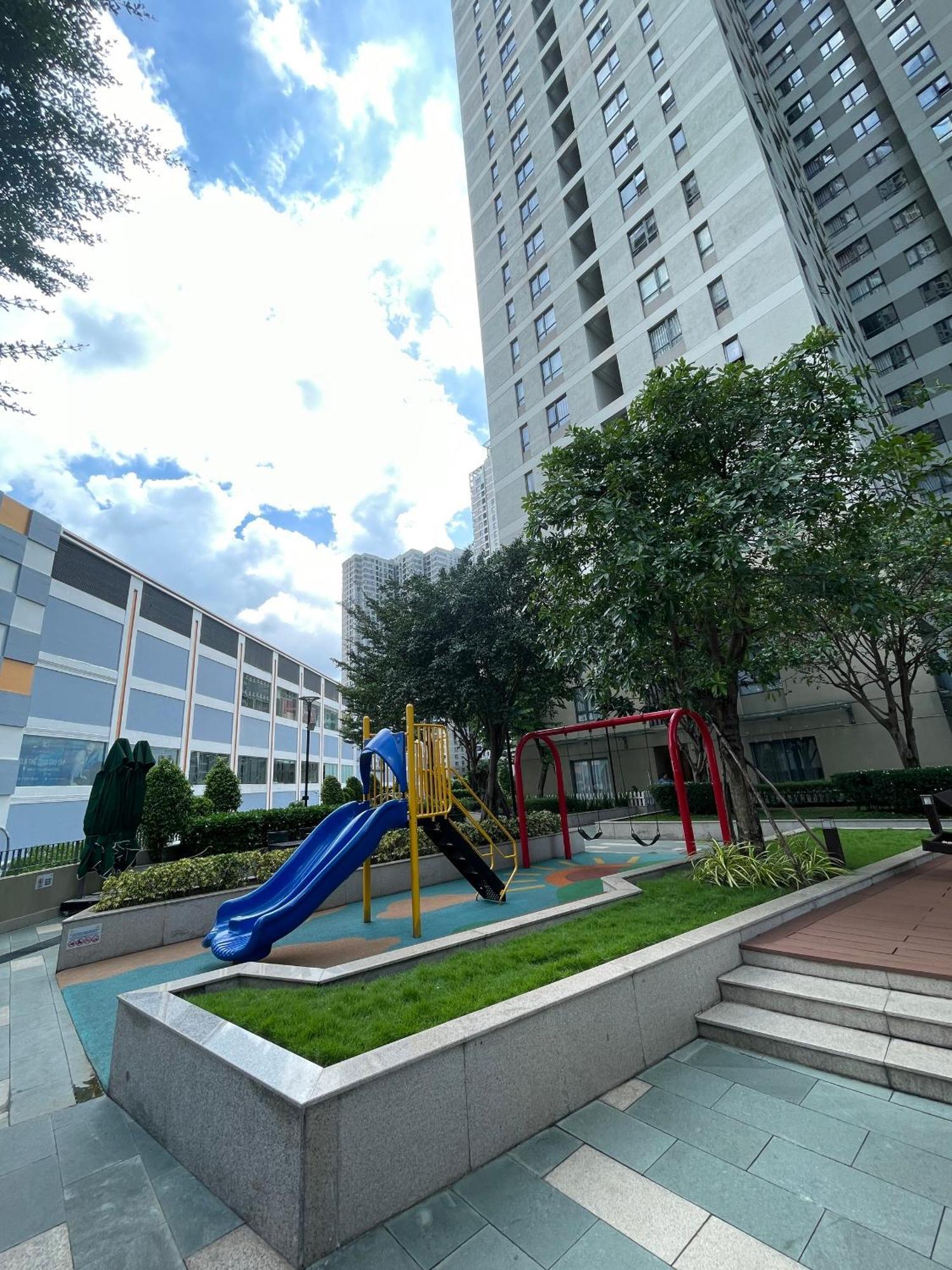Apartment Hhomes - 2 Bedroom River View & Pool Gym Bbq At Masteri Thao Dien Ho Chi Minh City