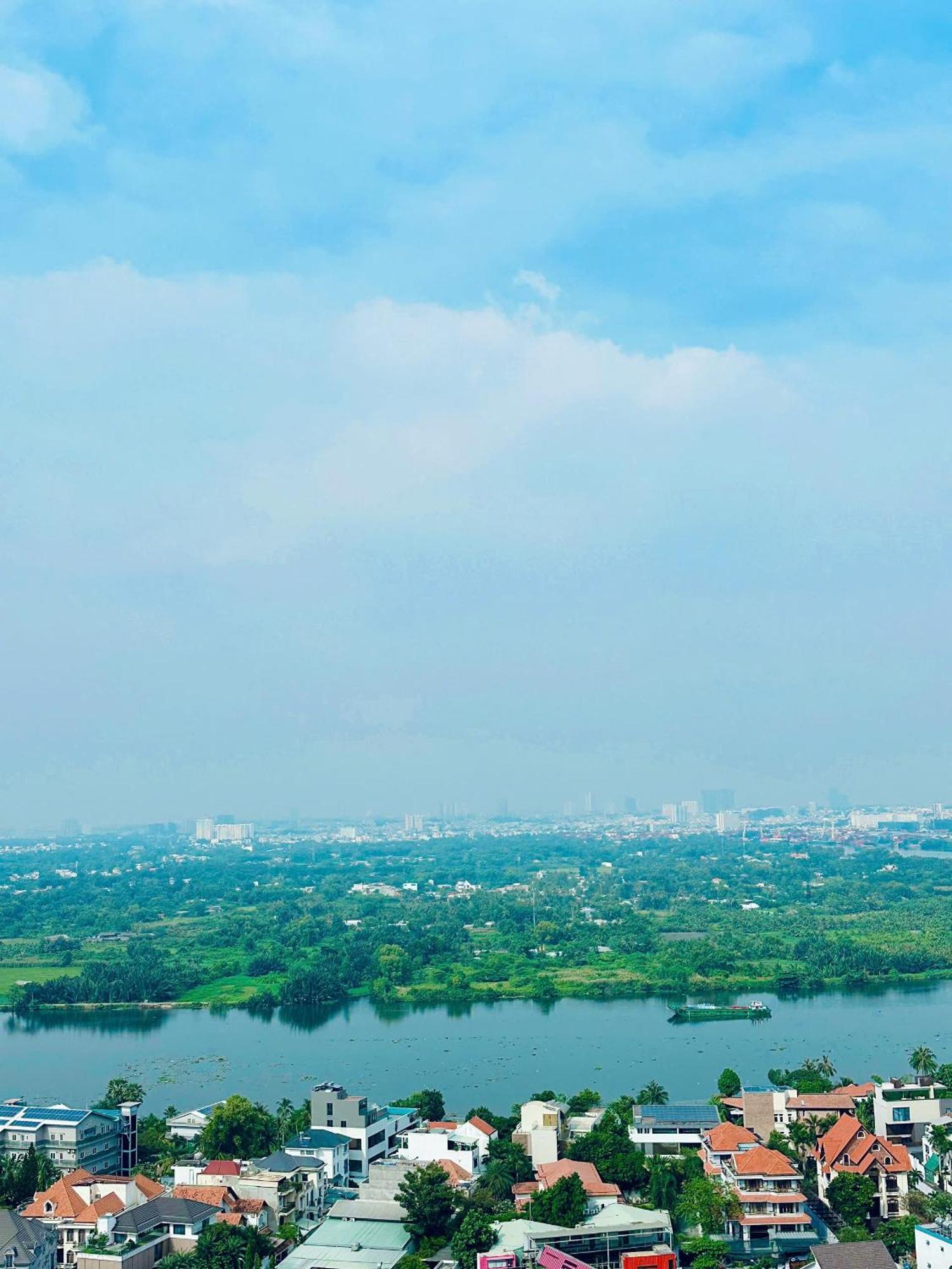 Hhomes - 2 Bedroom River View & Pool Gym Bbq At Masteri Thao Dien Ho Chi Minh City