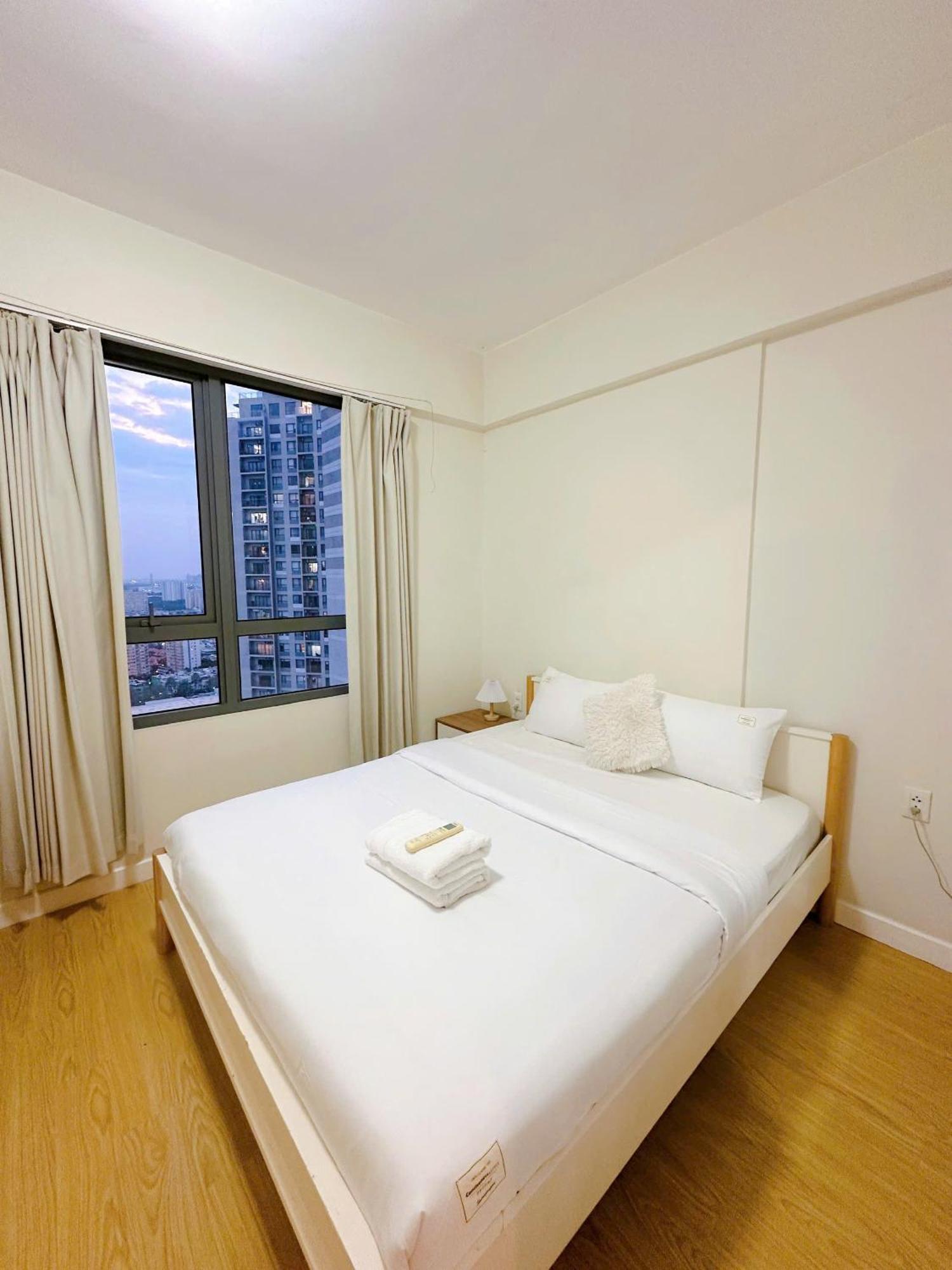 Hhomes - 2 Bedroom River View & Pool Gym Bbq At Masteri Thao Dien Apartment